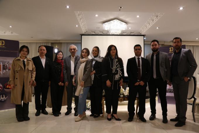 Vollautomatischer, SPS-gesteuerter Sandkernschie&szlig;automat 13,8 kW 5