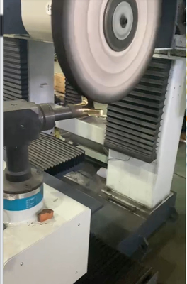 X-Achse Max. Geschwindigkeit 20m/Min. V-Achse Reisen bis zu ±720°