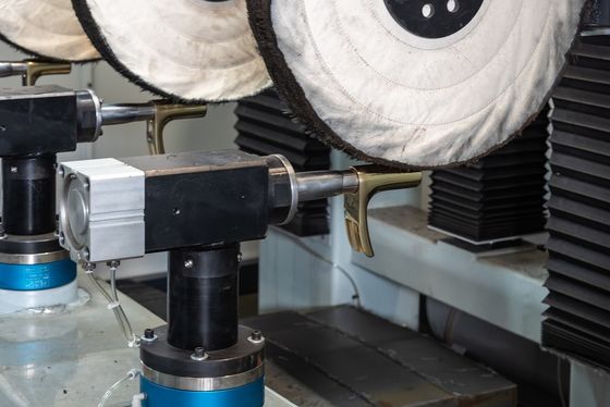 Programmierbare Poliermaschine polierendes Rad CNC für Oberflächenveredelung